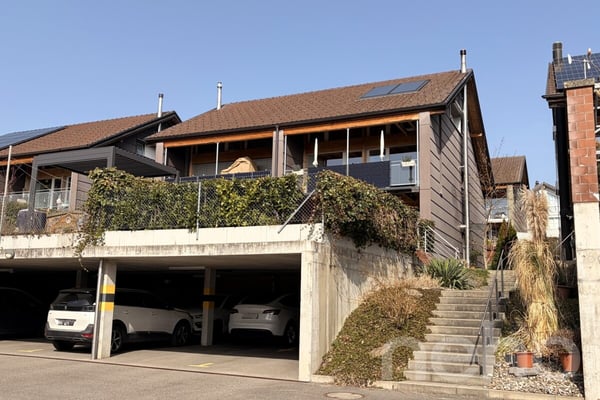 Grosszügiges Familienhaus auf vier Etagen mit viel Platz 1