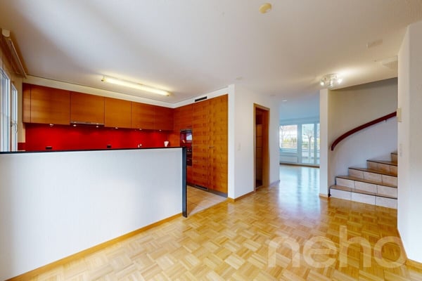 Einfamilienhaus-Feeling in Ebmatingen ? Maisonette über drei Etagen 2