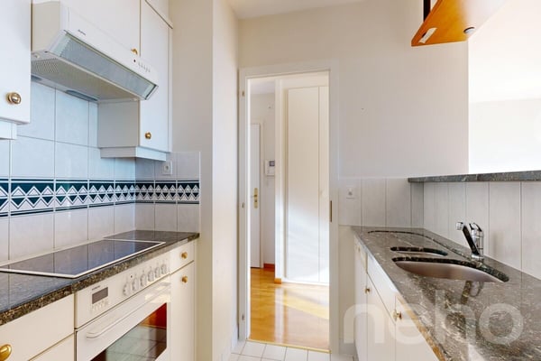 Exclusif: lumineux appartement traversant dans PPE de standing 3