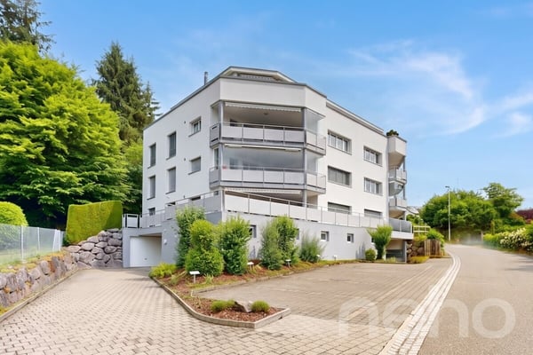 Ein Wohntraum auf einer Ebene: Attika mit Lift in die Wohnung 1