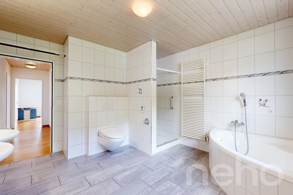 Ein Wohntraum auf einer Ebene: Attika mit Lift in die Wohnung 7