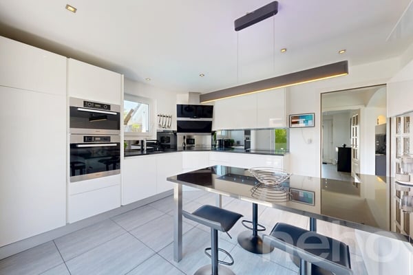 Magnifique villa rénovée avec piscine et intimité absolue 12