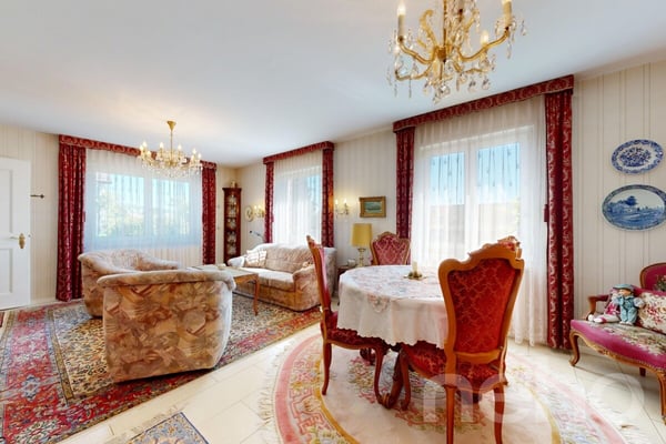 Charmantes 5.5-Zimmer-Eckreihenhaus in begehrter Lage in Zürich 5