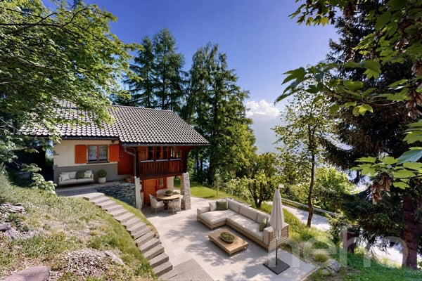 Magnifique chalet de montagne avec vue panoramique à Hérémence 2