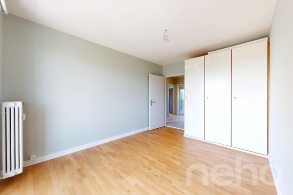 Modern renovierte 3.5-Zimmer-Wohnung mit Weitblick ins Grüne in Basel 11