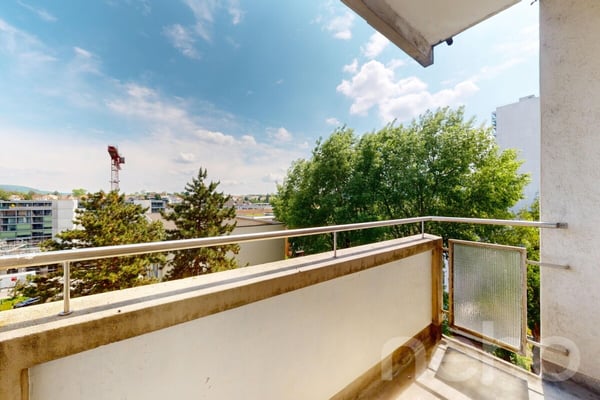 Modern renovierte 3.5-Zimmer-Wohnung mit Weitblick ins Grüne in Basel 12