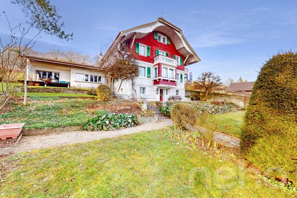 Charmante 10-Zimmer Villa mit Einliegerwohnung 2