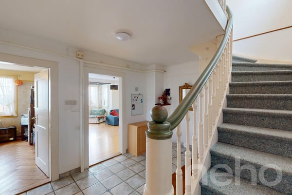Charmante 10-Zimmer Villa mit Einliegerwohnung 7