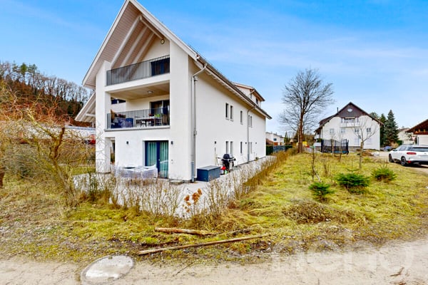 Neuwertige Dachgeschosswohnung mit hochwertigem Ausbaustandard 4