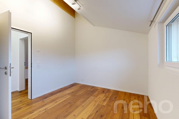 Neuwertige Dachgeschosswohnung mit hochwertigem Ausbaustandard 8
