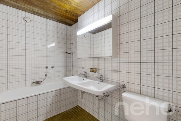 Ruhig gelegene 3.5-Zimmer-Wohnung mit Balkon und Potenzial in Höngg 10