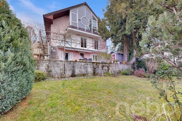 Maison de caractère avec vue panoramique sur le Léman et les Alpes 1