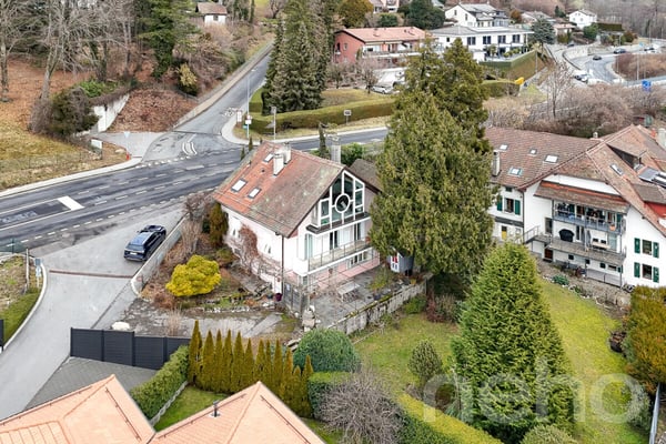 Maison de caractère avec vue panoramique sur le Léman et les Alpes 3