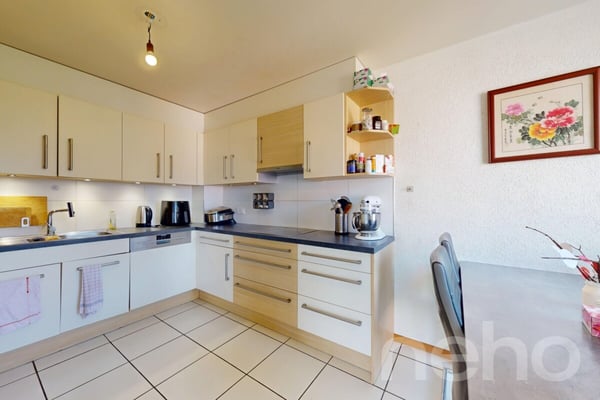 Appartement rénové de 4,5 pièces avec vue sur le lac ! 1