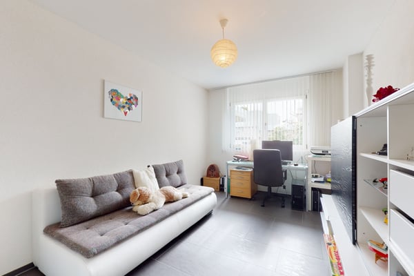 Modernes 5.5 Zimmer Reiheneckhaus mit Garten und Sauna 5