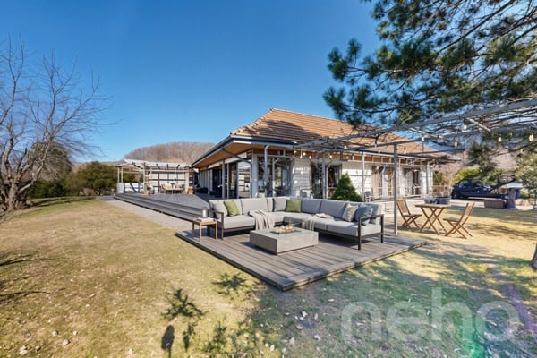 Villa d?exception avec vue panoramique sur le lac 5