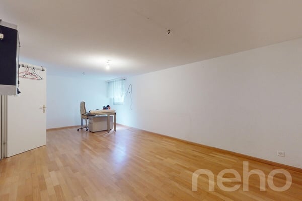 Freistehendes EFH mit Gartenidylle und separate Garage 12
