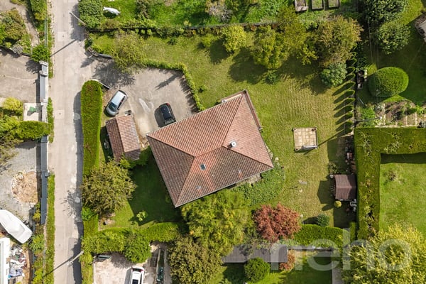 Maison villageoise de 2 appartements avec potentiel de transformation 3