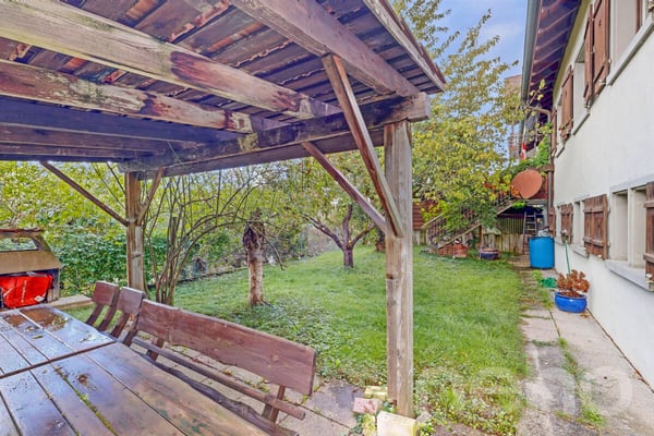 6.5-Zimmer-Doppeleinfamilienhaus mit Einliegerwohnung 10