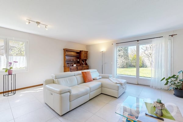 Maison familiale 5.5 pièces avec grand jardin à Gland 1