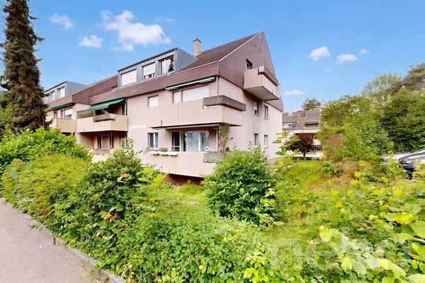 Helle und gepflegte 2.5-Zi.-Wohnung an attraktiver Lage in Arlesheim 1