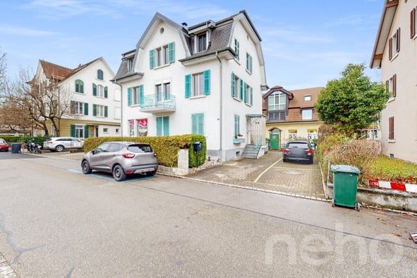 Attraktives Mehrfamilienhaus mit Entwicklungspotenzial in Dietikon 1