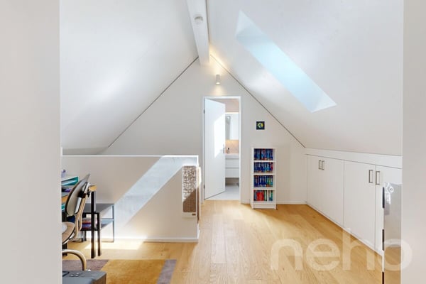 Erstklassige 3.5-Zimmer-Maisonette-Dachwohnung 8