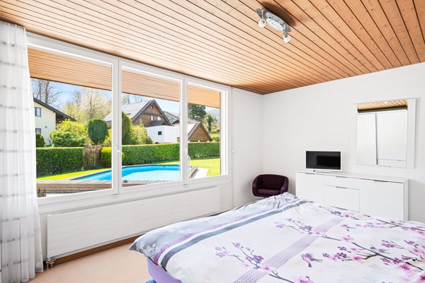 5.5 Zi. Familienparadies mit Pool, grossem Garten und Privatsphäre 5