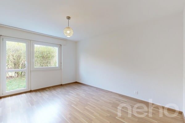 Appartement rénové de 3,5 pièces avec grande terrasse privée 1