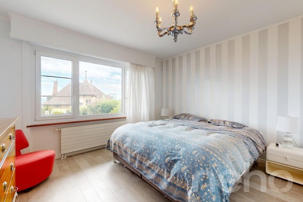 Villa contemporaine d'exception avec piscine et vue lac Neuchâtel 8
