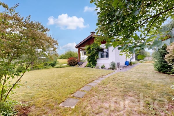 Einfamilienhaus mit separatem Atelier 12