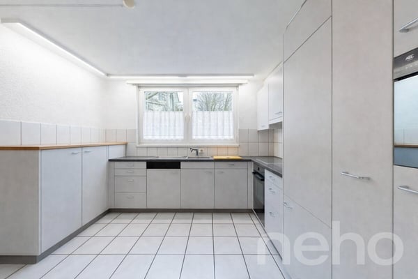 Familienfreundliches 6-Zimmer-Reihenmittelhaus in Bassersdorf 4