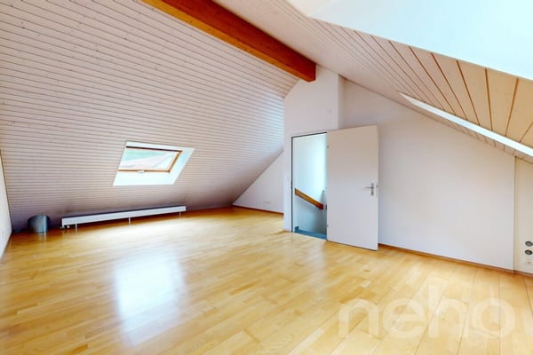 5.5-Zimmer Eckhaus mit Gartenidylle in familienfreundlicher Lage 11