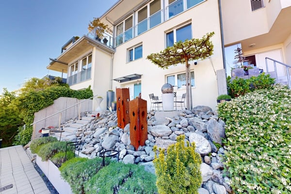 5,5-Zimmer-Haus, ein Bijou an unverbaubarer Lage über dem Bodensee 1