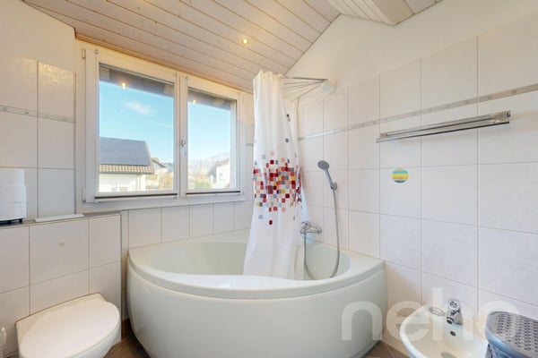 Familienhaus mit viel Platz, Wintergarten und sonniger Terrasse 9