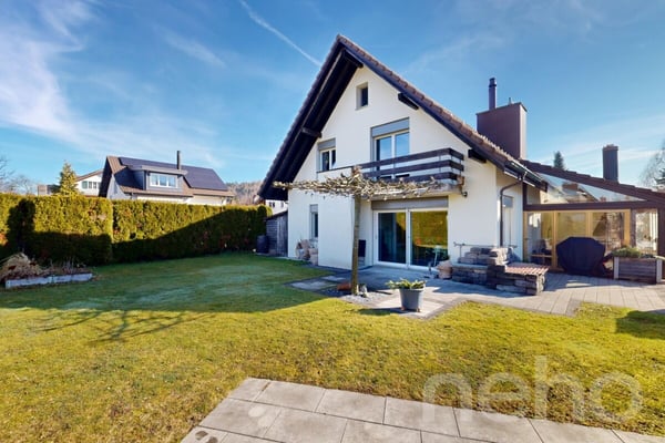Familienhaus mit viel Platz, Wintergarten und sonniger Terrasse 1