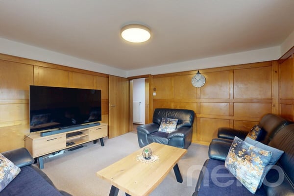 Freistehendes 6.5 Zimmer Einfamilienhaus mit Garten in Wangs 3
