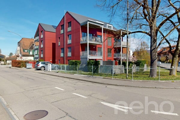 Stilvolle 3.5-Zimmerwohnung mit Balkon und Einstellhallenplatz 4