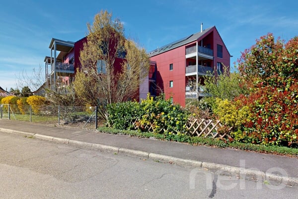 Stilvolle 3.5-Zimmerwohnung mit Balkon und Einstellhallenplatz 1