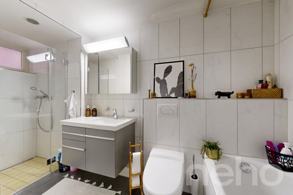 Stilvolle 3.5-Zimmerwohnung mit Balkon und Einstellhallenplatz 11