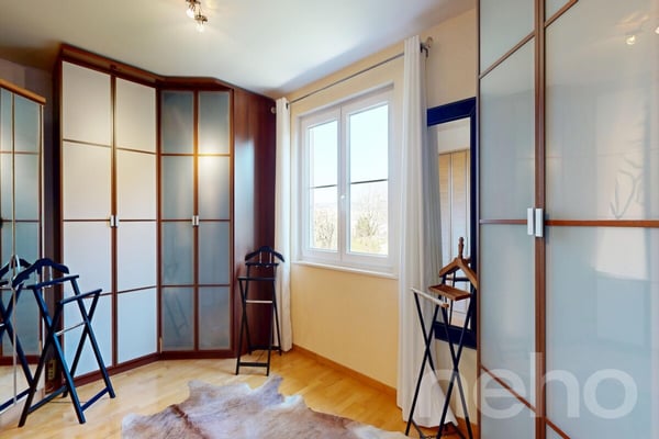 Maison jumelée avec grand jardin et volumes généreux 12