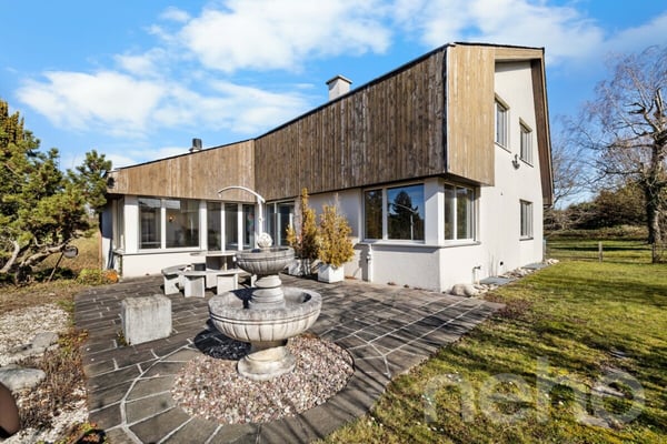 Panorama-Einfamilienhaus mit Blick auf das Kloster Mariastein 10