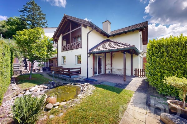 Einfamilienhaus mit viel Privatsphäre und unverbaubarem Ausblick 1