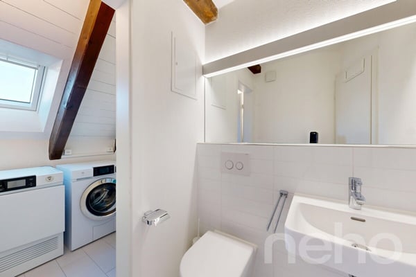 Lichtdurchflutete Dachmaisonette in ruhiger Lage von Zürich-Witikon 12