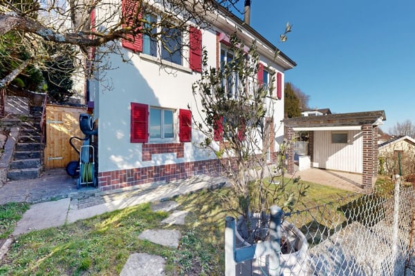 Rare sur le marché: maison individuelle avec vue lac panoramique 10