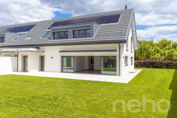 Maison jumelée neuve avec jardin, beaux volumes et finitions soignées 2