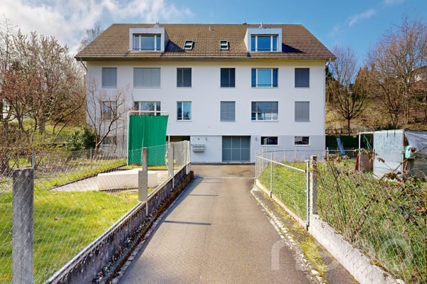 Moderne 4.5-Zimmer Dachwohnung mit Keller und grossem Estrich 11