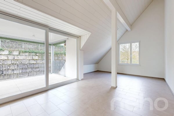 Moderne 4.5-Zimmer Dachwohnung mit Keller und grossem Estrich 1