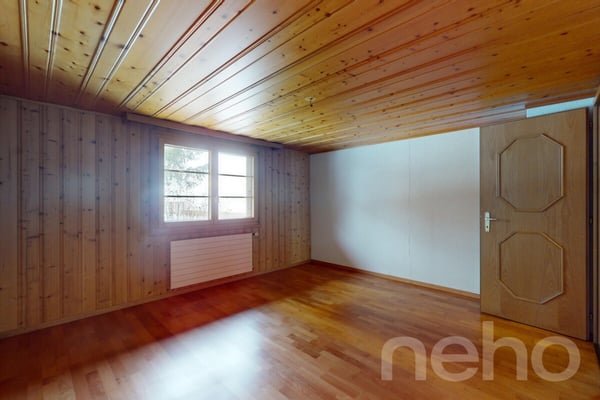 Chalet de caractère sur 1'741 m² avec rivière et potentiel 10