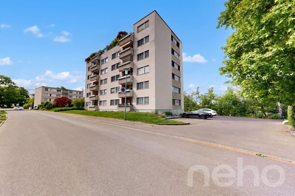 Grosszügige 4.5-Zimmer-Wohnung mit viel Potenzial an ruhiger Lage 3